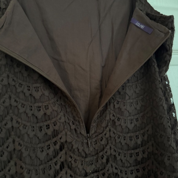 Laurel Brown Scalloped Lace Sleeveless Dress – Elegant & Lined – Size L - Picture 6 of 6